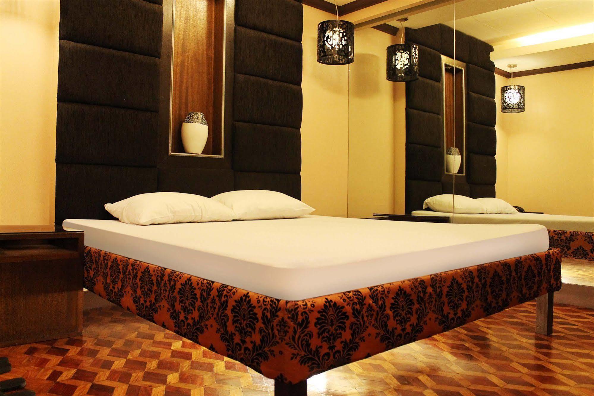 Hotel 2016 Manila Zewnętrze zdjęcie