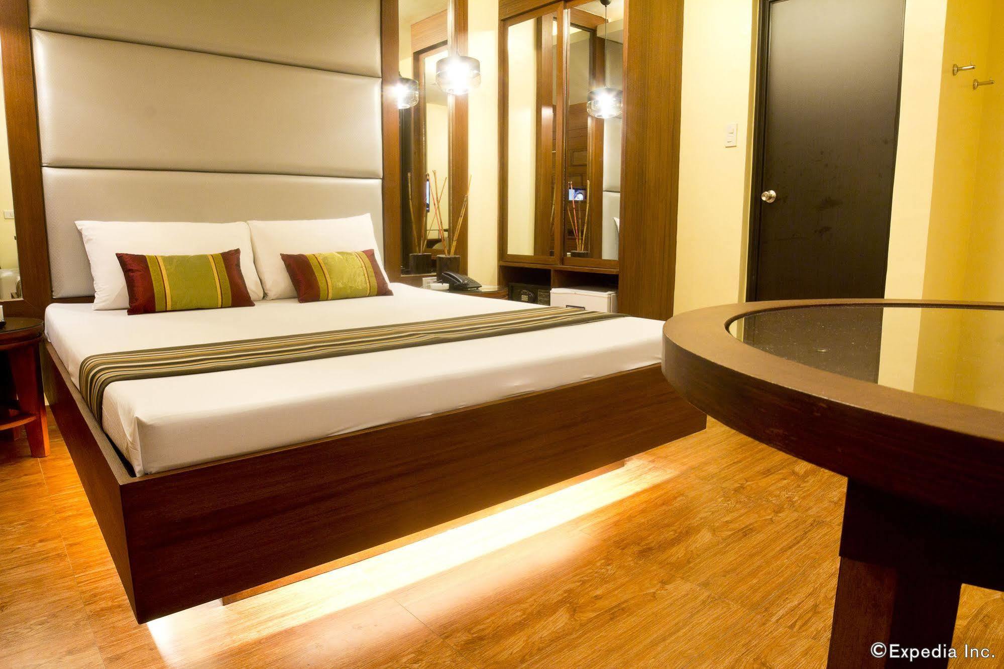 Hotel 2016 Manila Zewnętrze zdjęcie