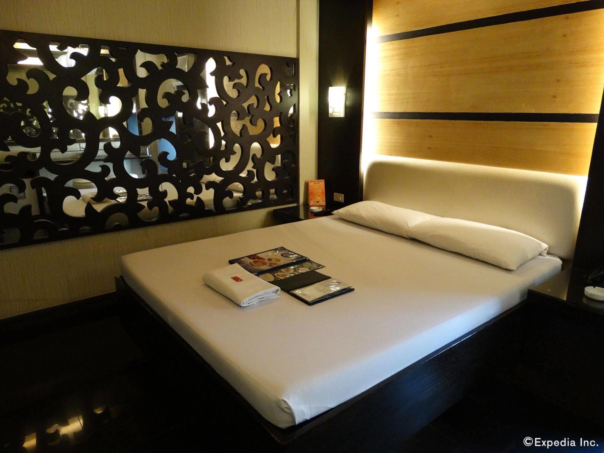 Hotel 2016 Manila Zewnętrze zdjęcie